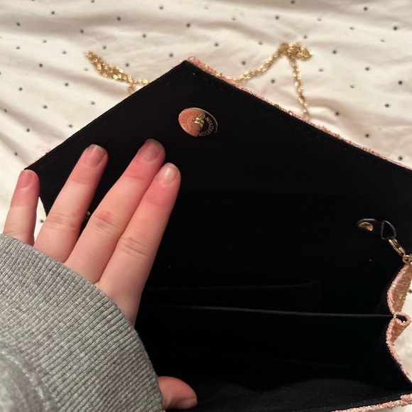 5/$25 Sparkly pink clutch - Picture 2 of 2